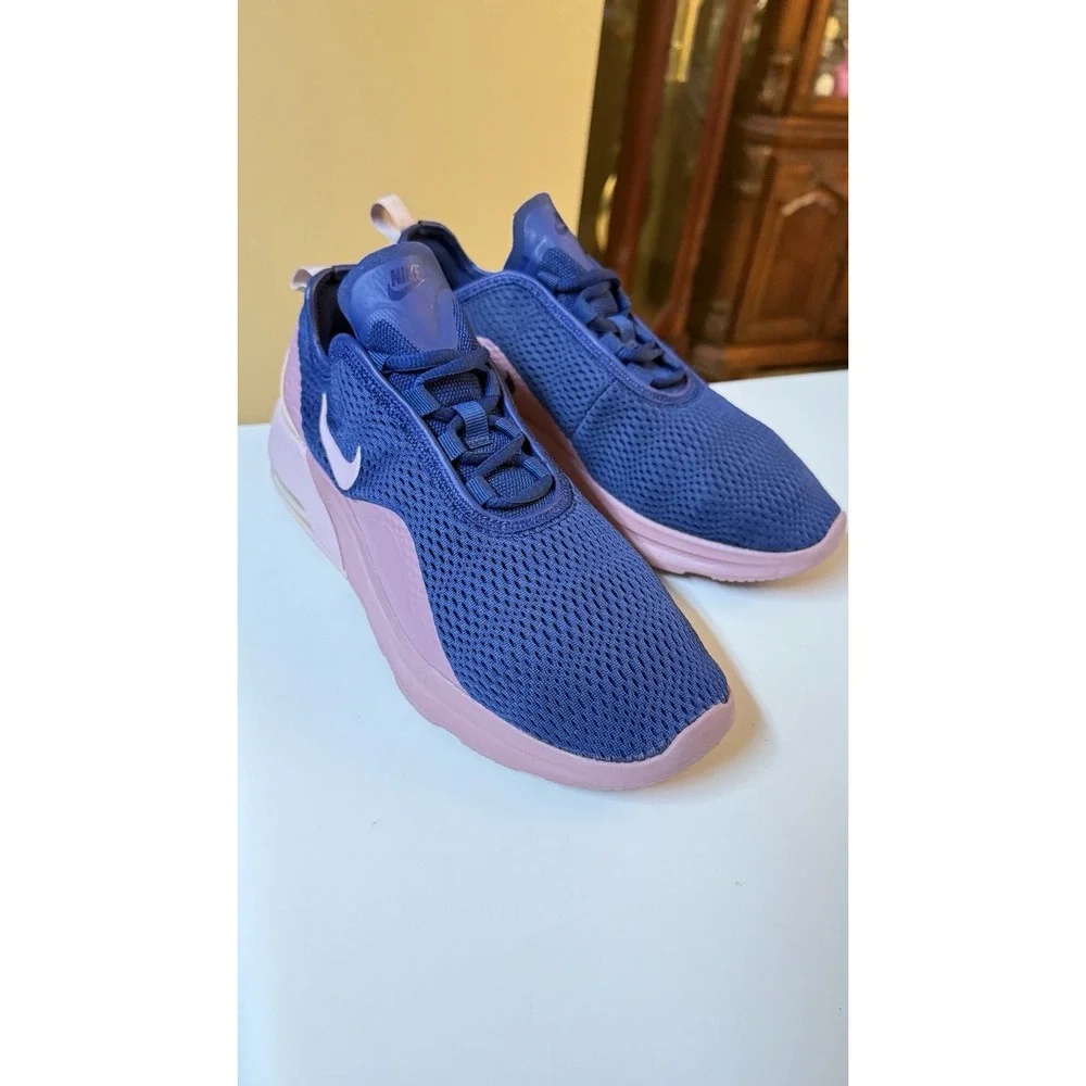 Nike Air Max Motion 2 Sneakers Women's Size 9 Blue Pink Mesh Athletic A00352-400